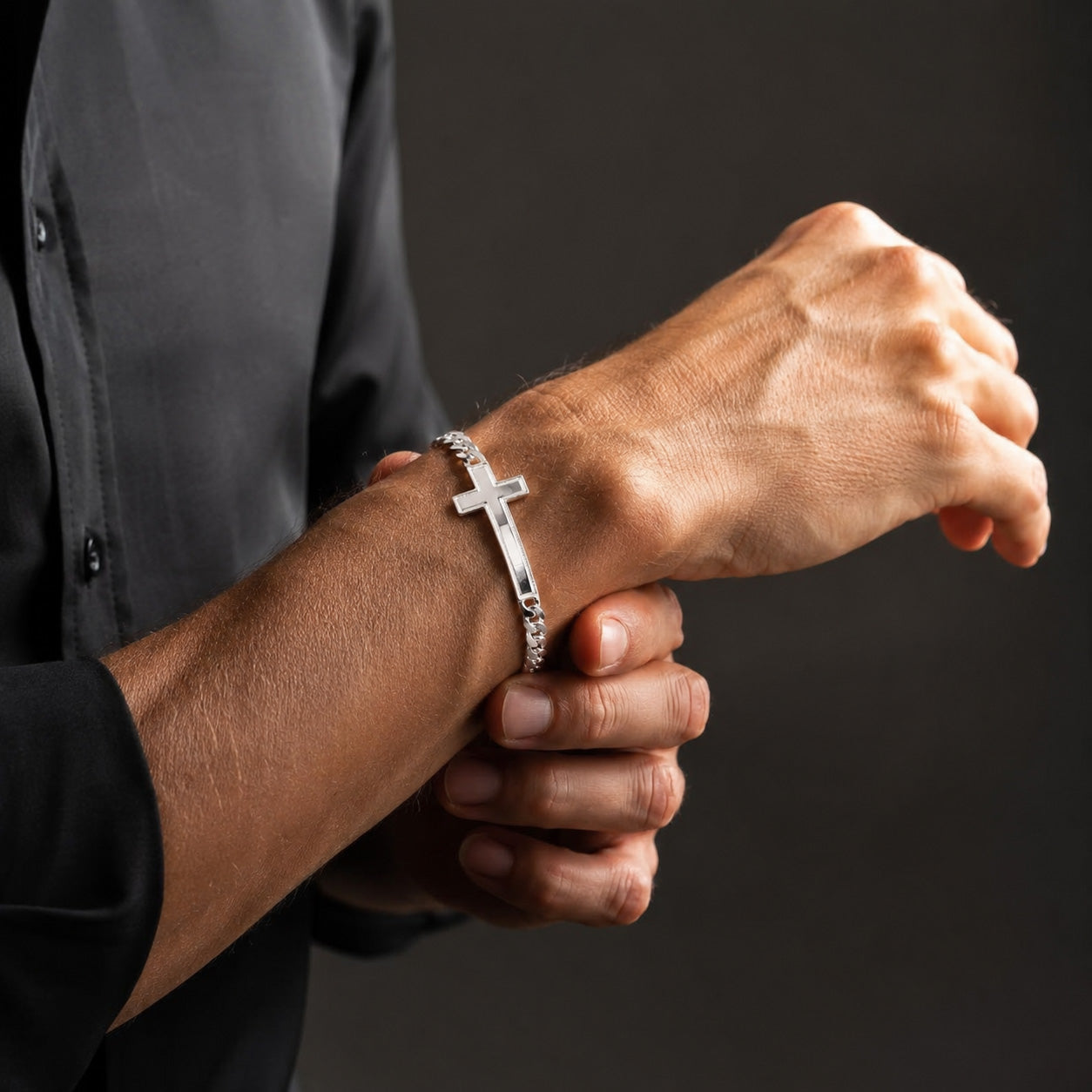 Bracciale con Croce Lucida in Argento 925 - Aka Gioielli