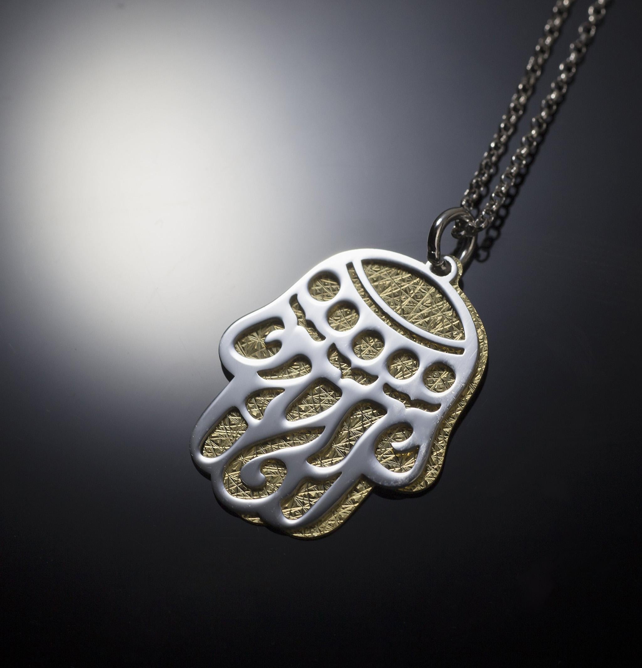 Collana con Mano di Fatima in Argento 925 Due Colori – Aka Gioielli Collana con Mano di Fatima in Argento 925 Due Colori – Aka Gioielli